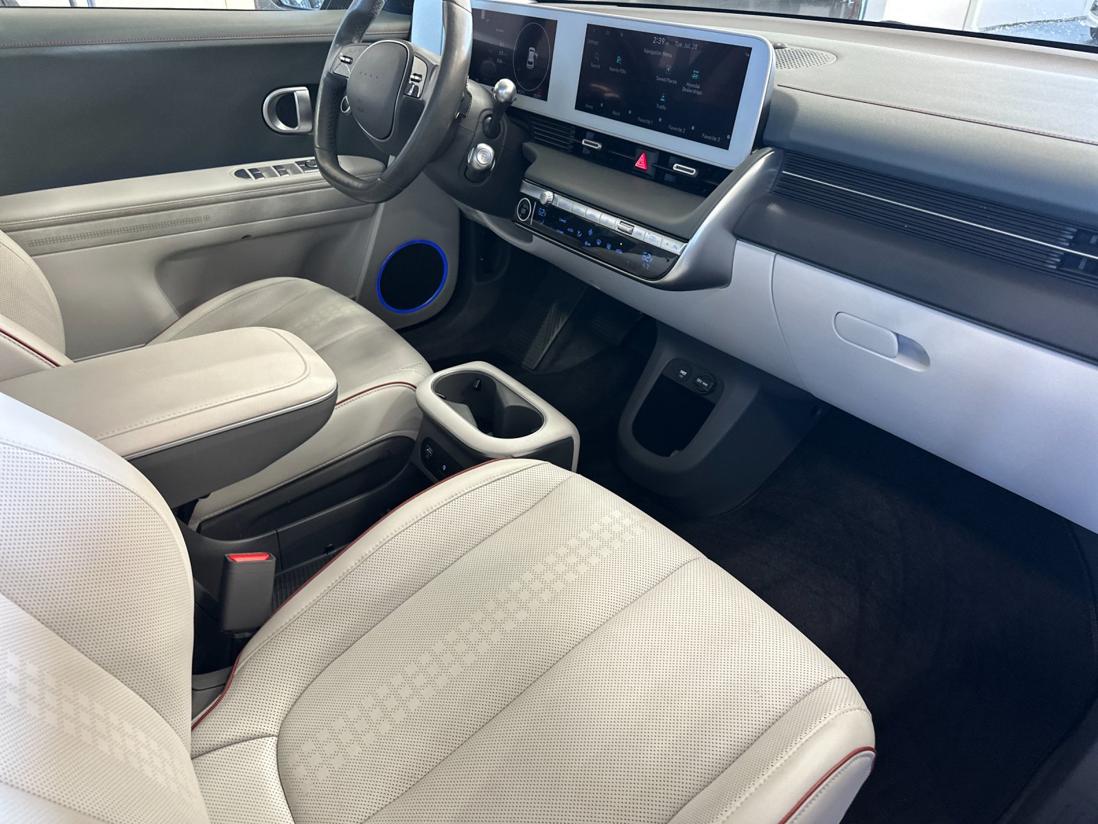 Used 2023 Gray Hyundai SEL image 15