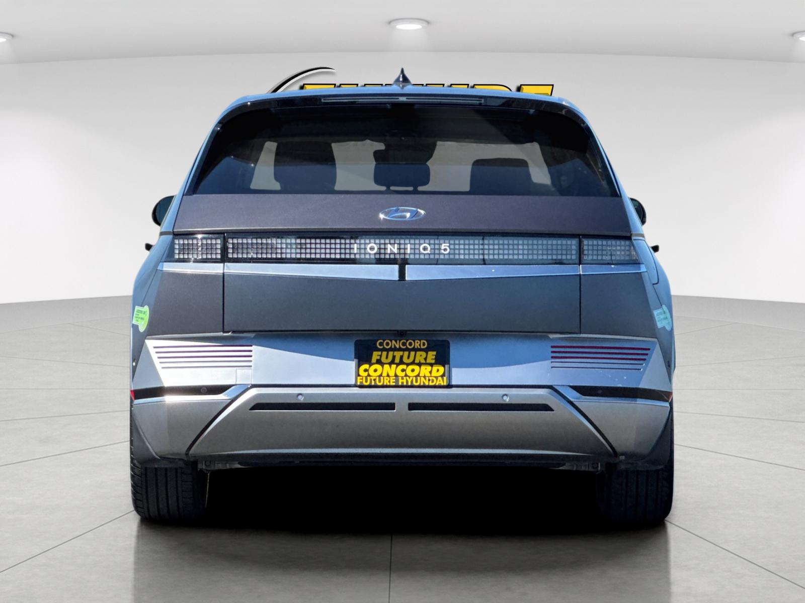 Used 2023 Gray Hyundai Limited image 4