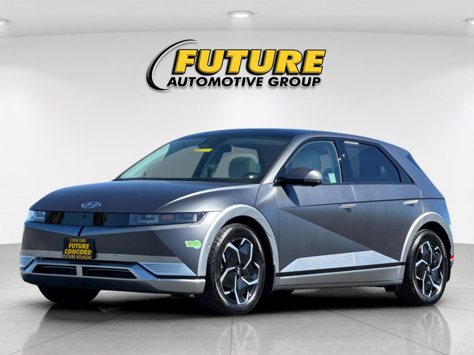 Used 2023 Gray Hyundai Limited image 7