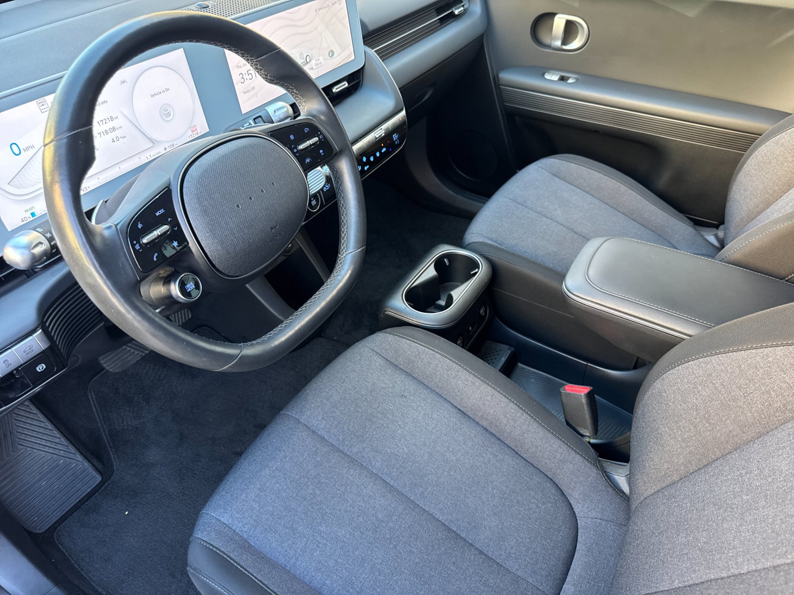 Used 2024 Blue Hyundai SEL image 9