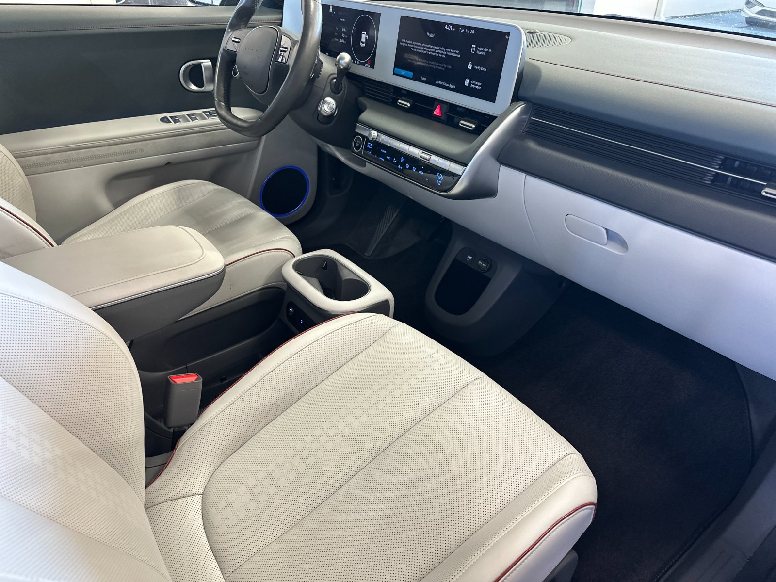 Used 2023 Gray Hyundai SEL image 15