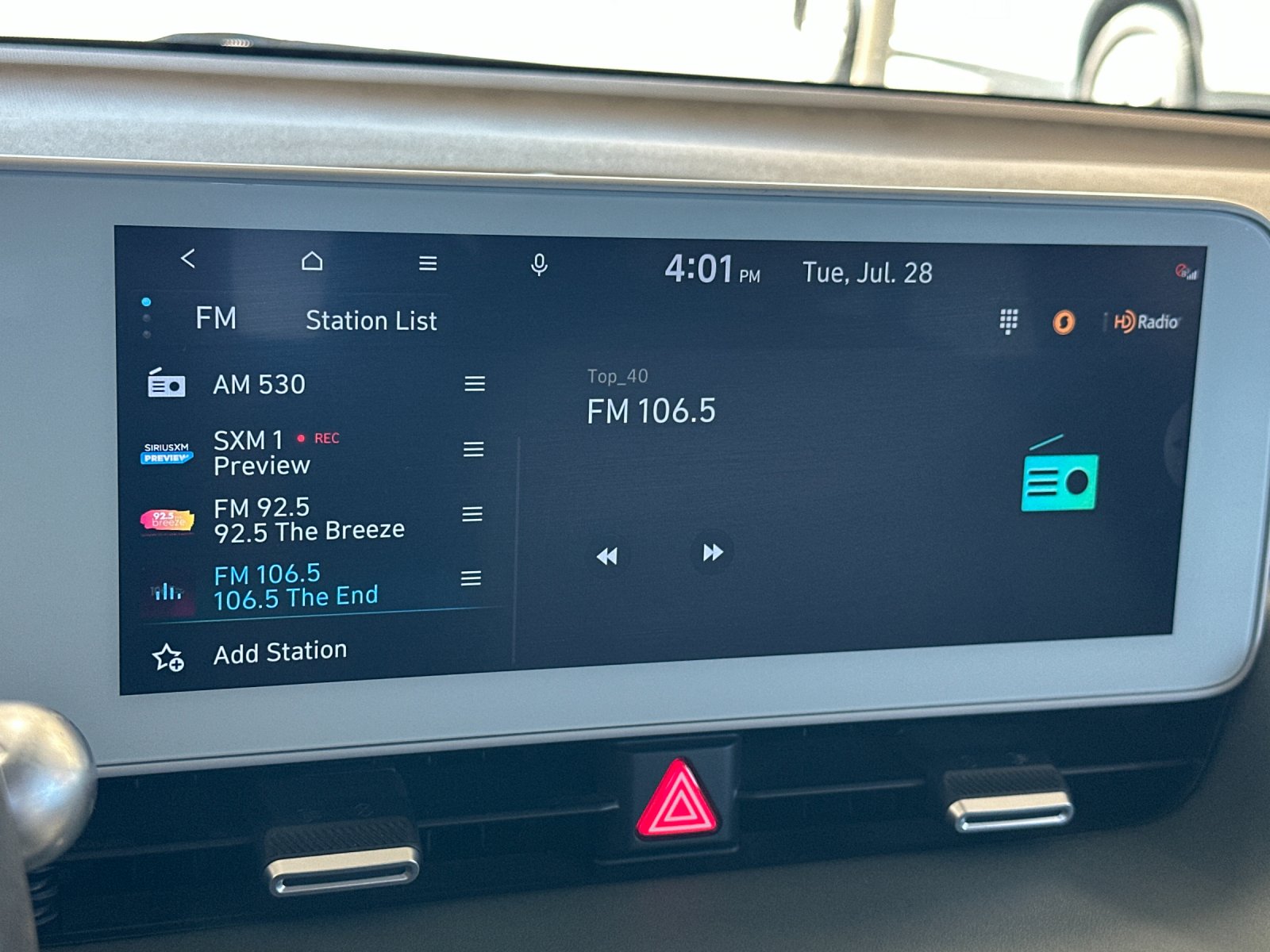 Used 2023 Gray Hyundai SEL image 17
