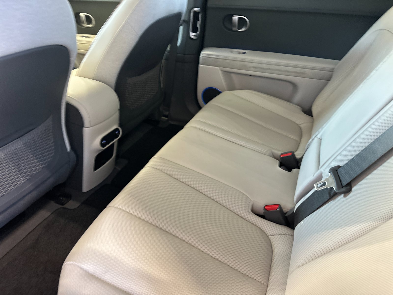 Used 2023 Gray Hyundai SEL image 11