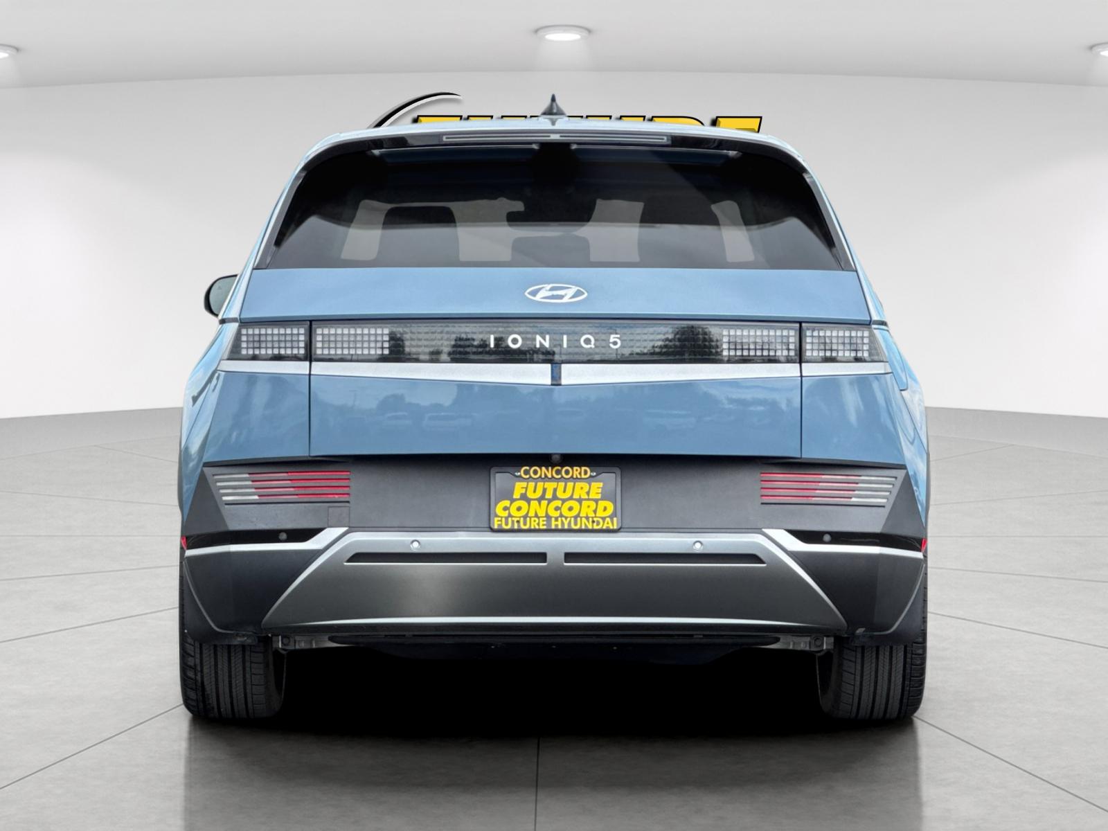 Certified Used 2024 Blue Hyundai SEL image 4
