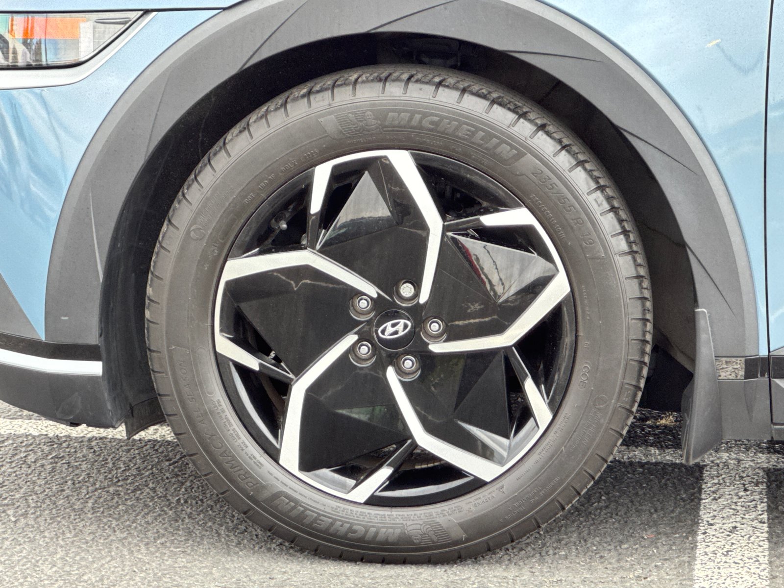 Certified Used 2024 Blue Hyundai SEL image 25