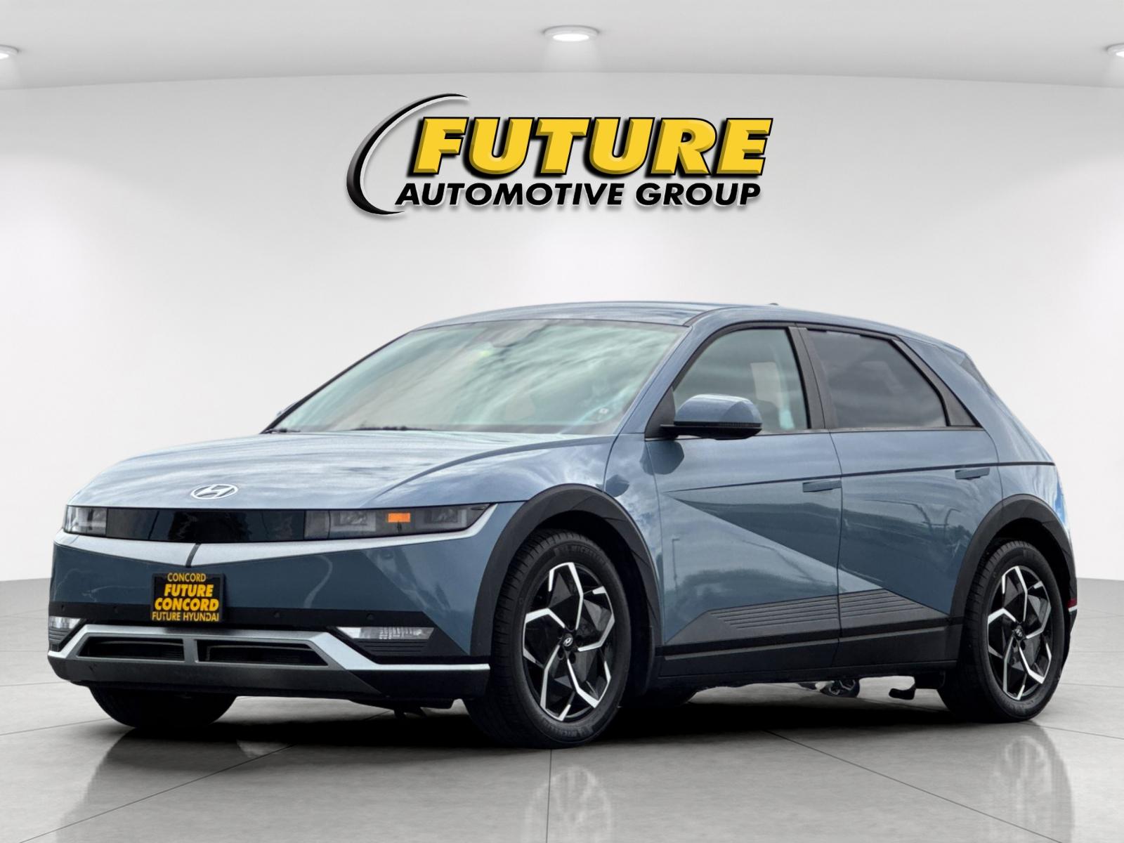 Certified Used 2024 Blue Hyundai SEL image 7