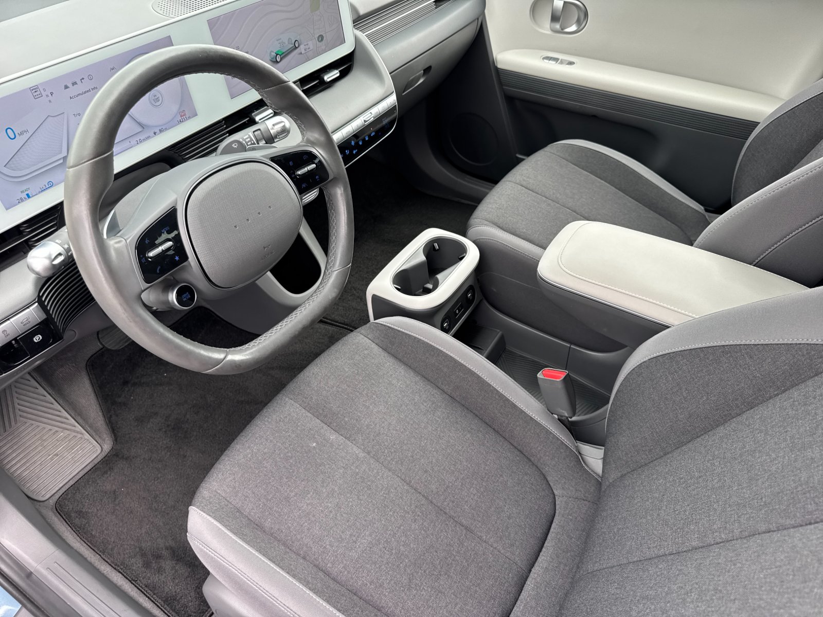 Certified Used 2024 Blue Hyundai SEL image 9