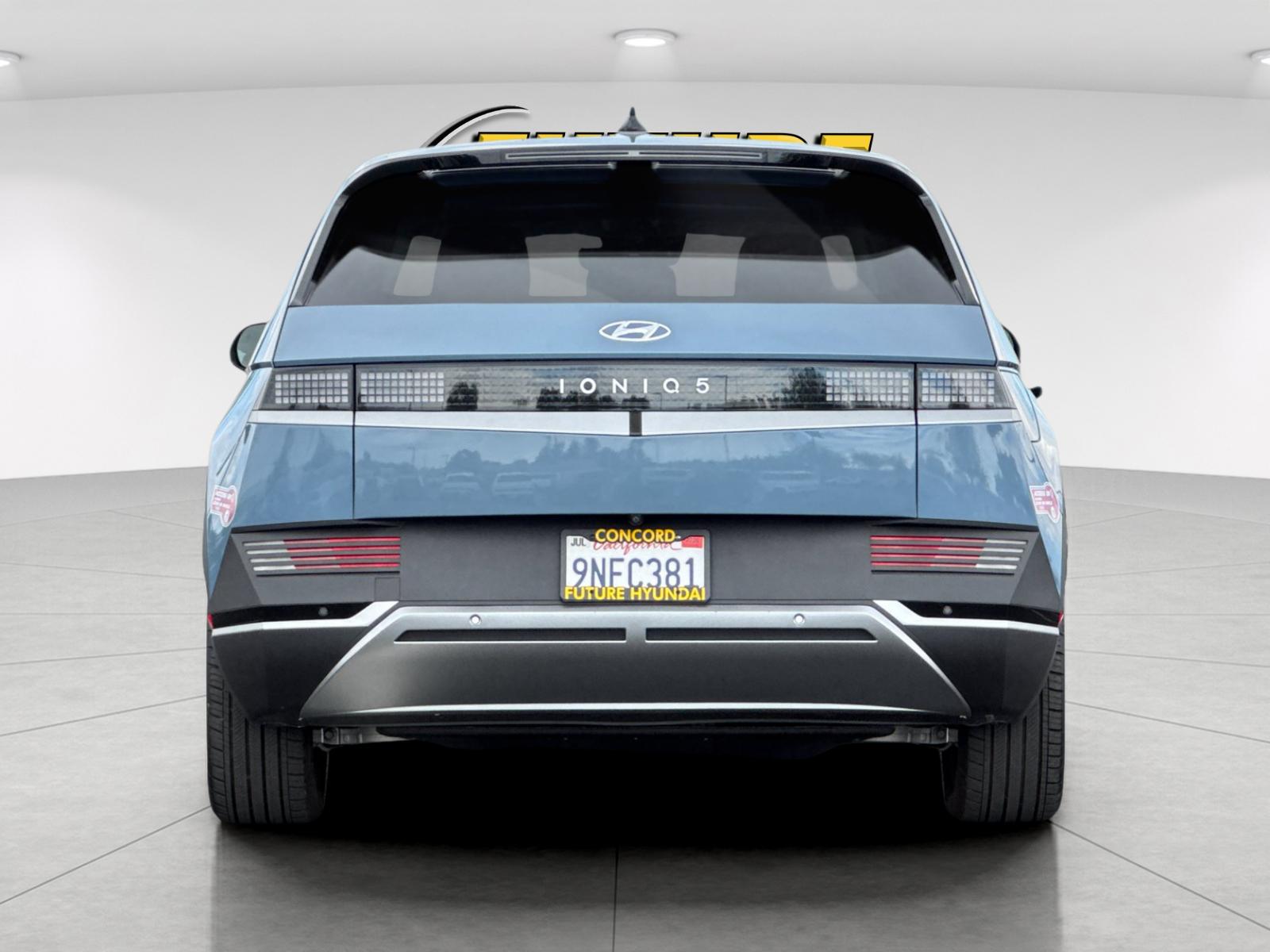 Certified Used 2024 Blue Hyundai SEL image 4