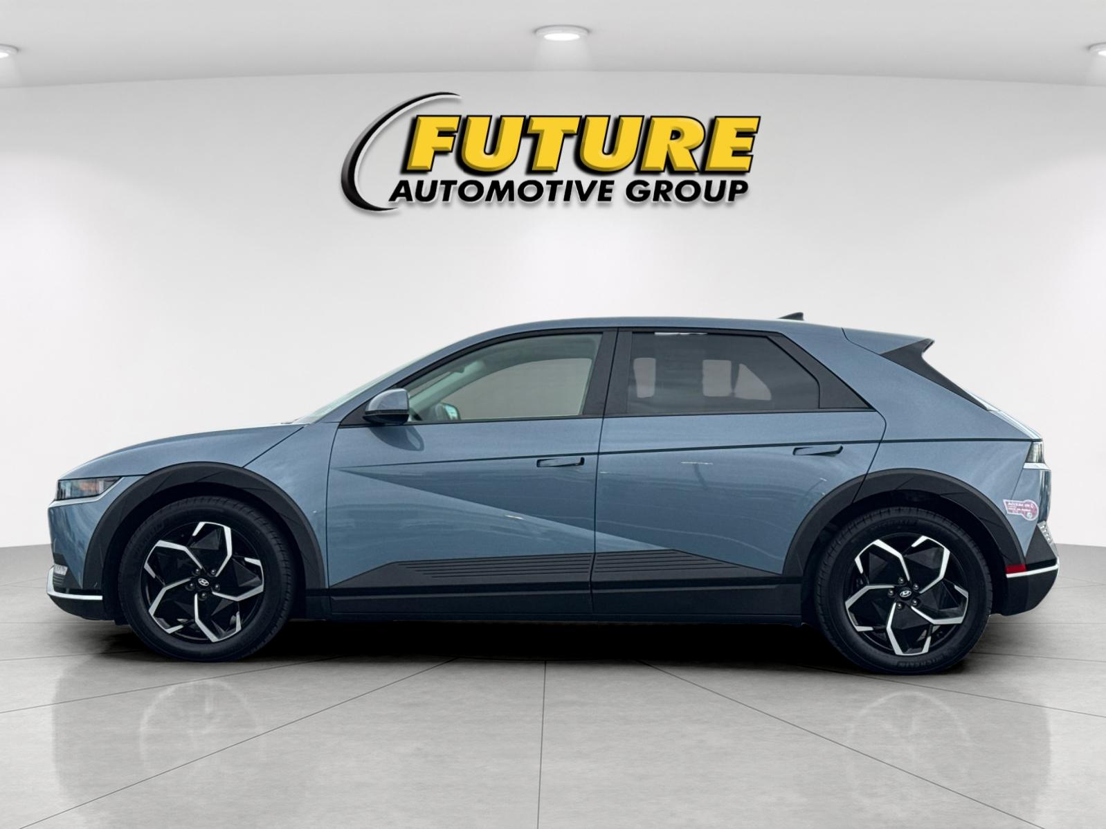 Certified Used 2024 Blue Hyundai SEL image 6