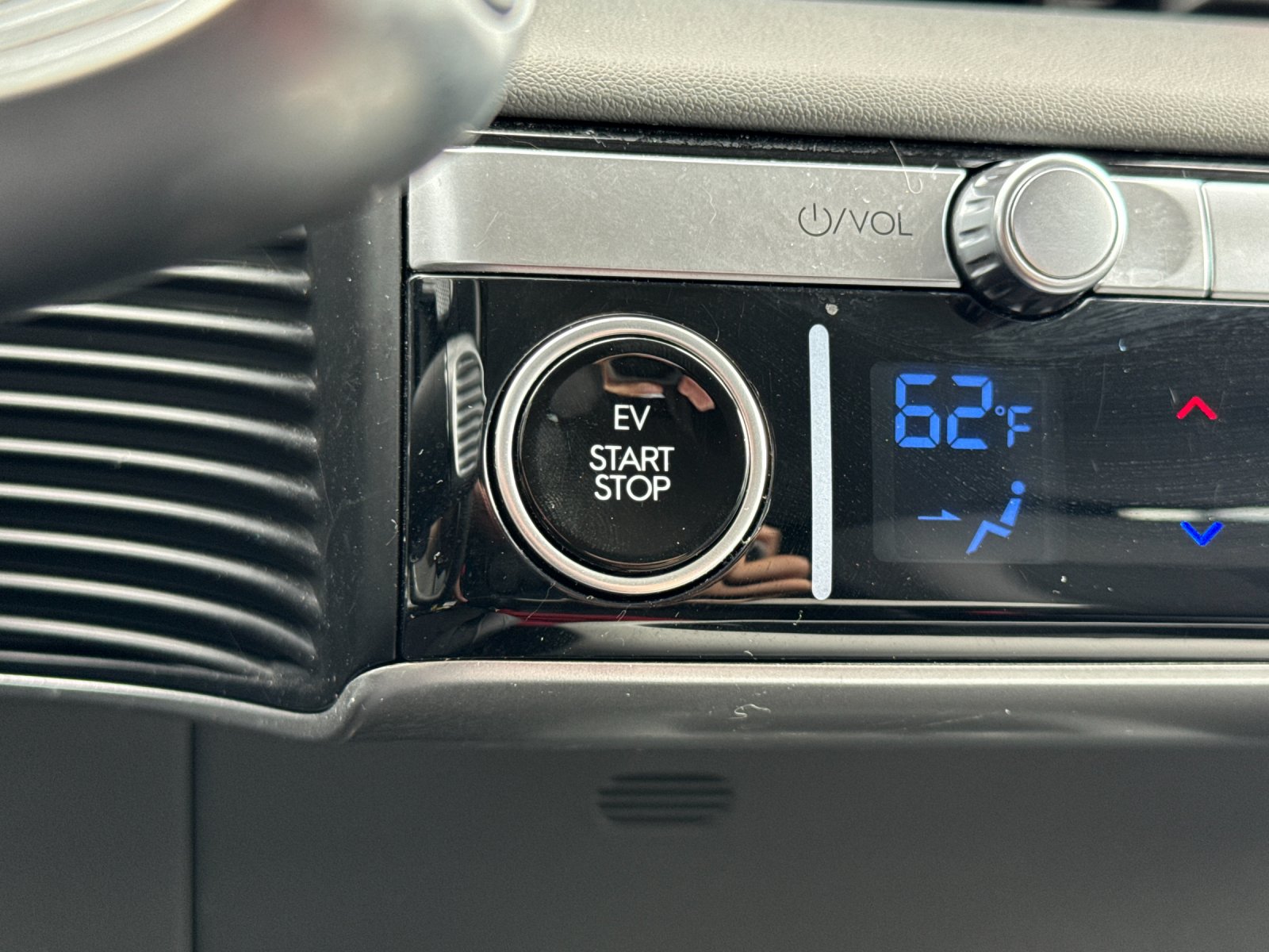 Certified Used 2024 Blue Hyundai SEL image 21