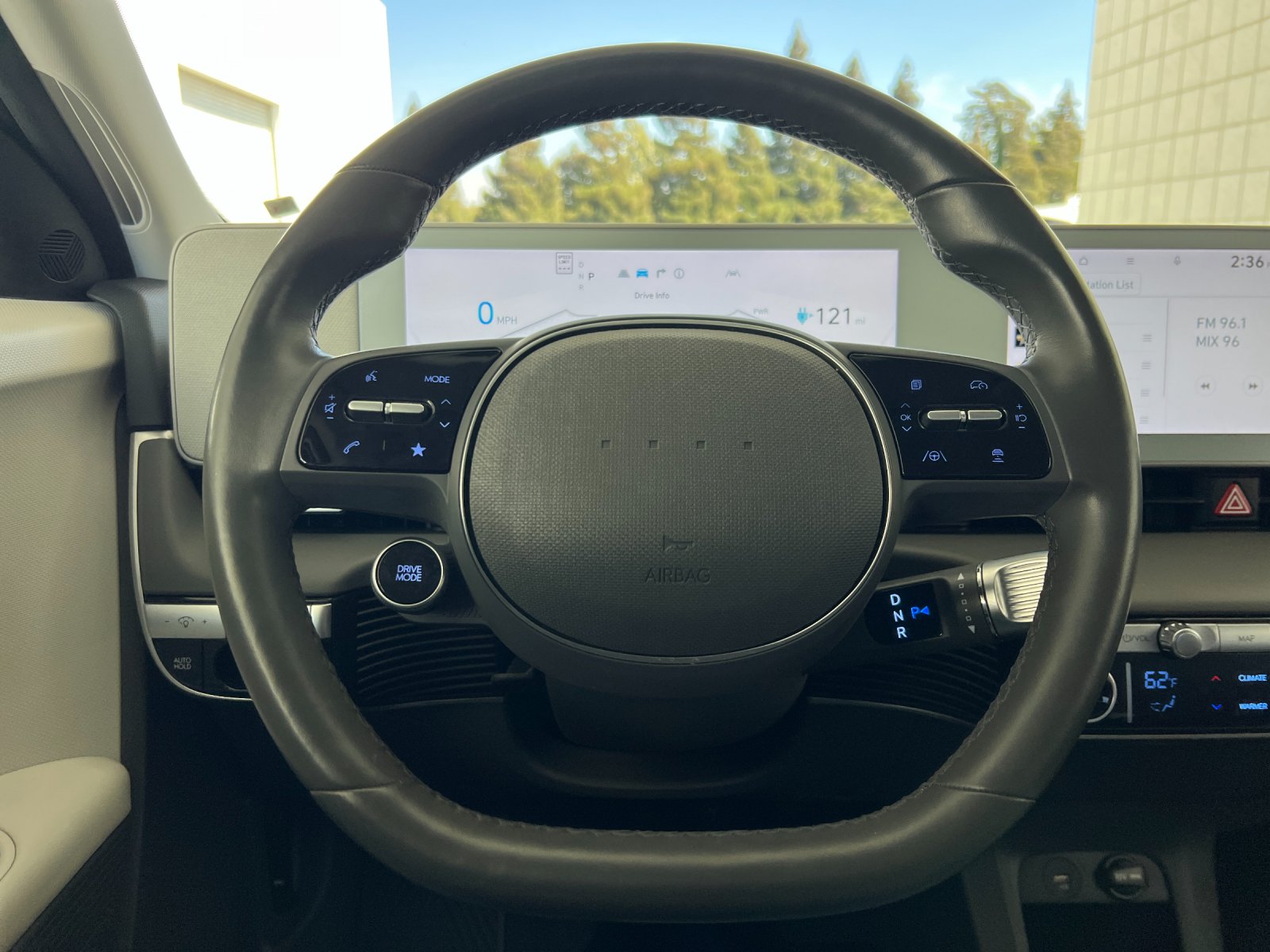 Used 2024 Green Hyundai SEL image 23