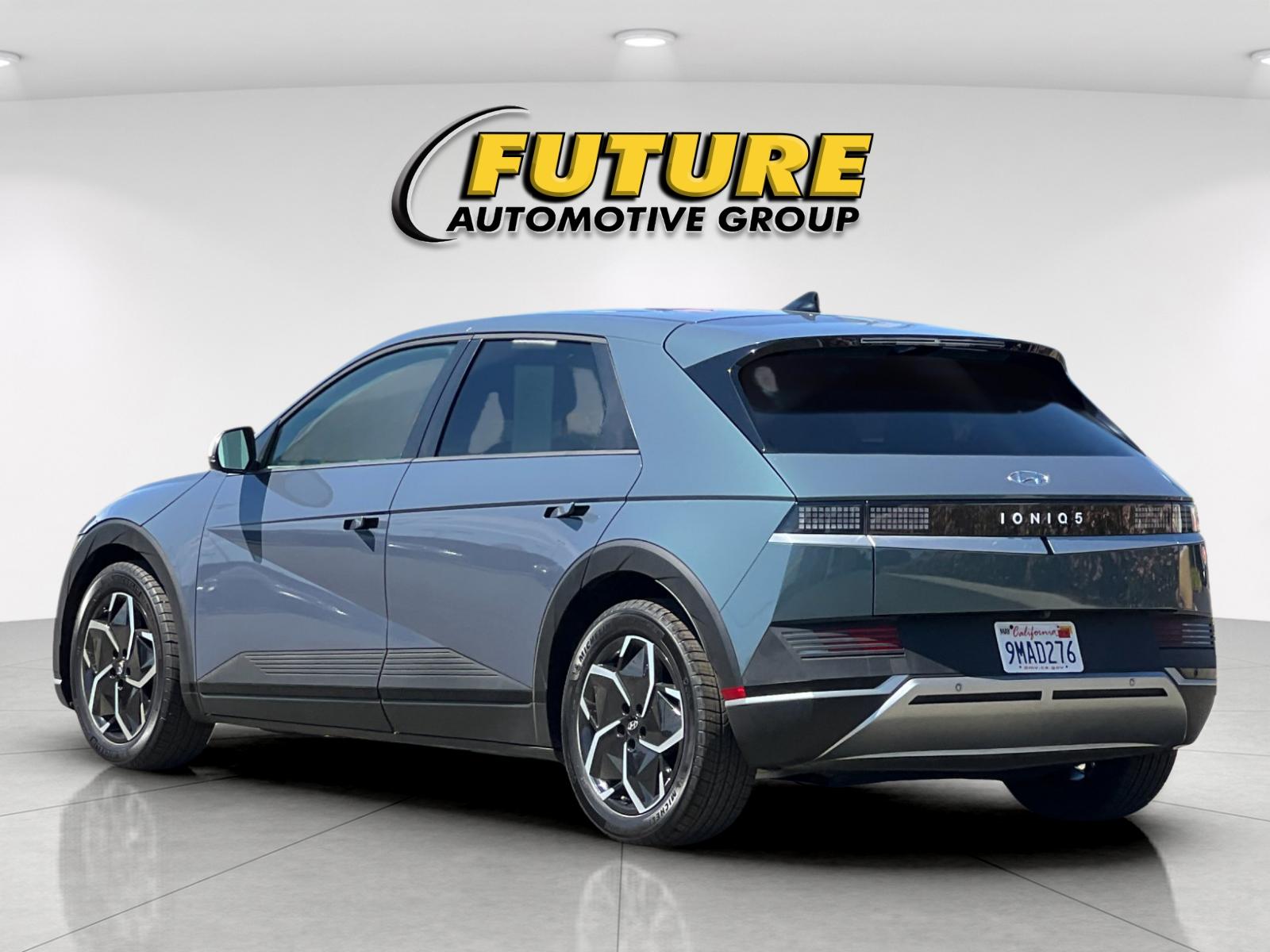 Used 2024 Green Hyundai SEL image 5