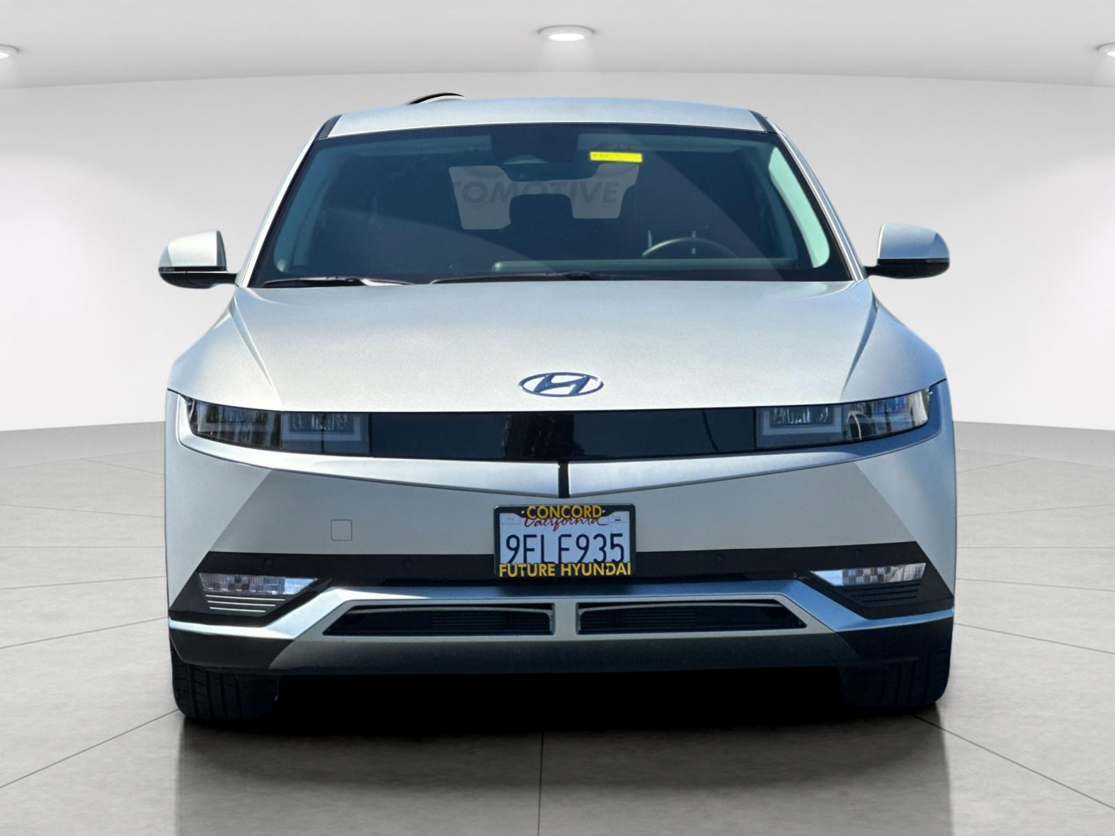 Used 2023 Gold Hyundai SEL image 8