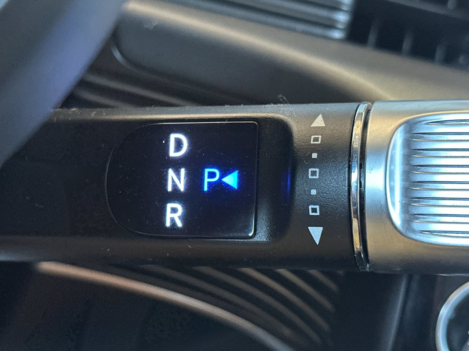 Used 2023 Gold Hyundai SEL image 21