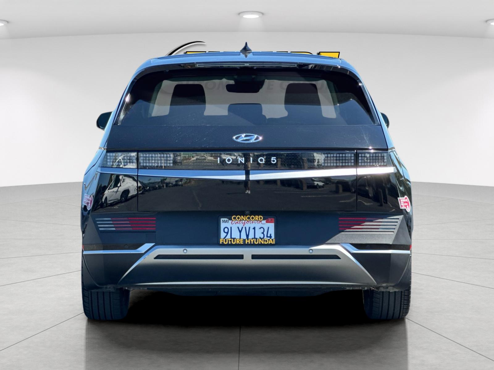 Used 2024 Black Hyundai SEL image 4