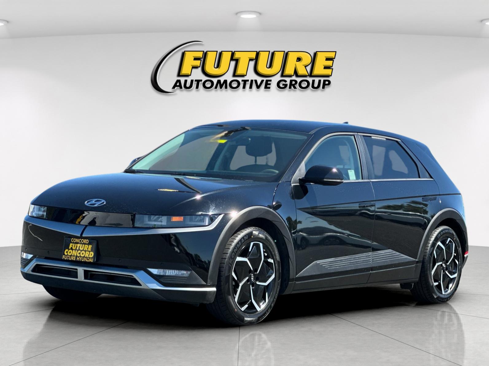 Used 2024 Black Hyundai SEL image 7