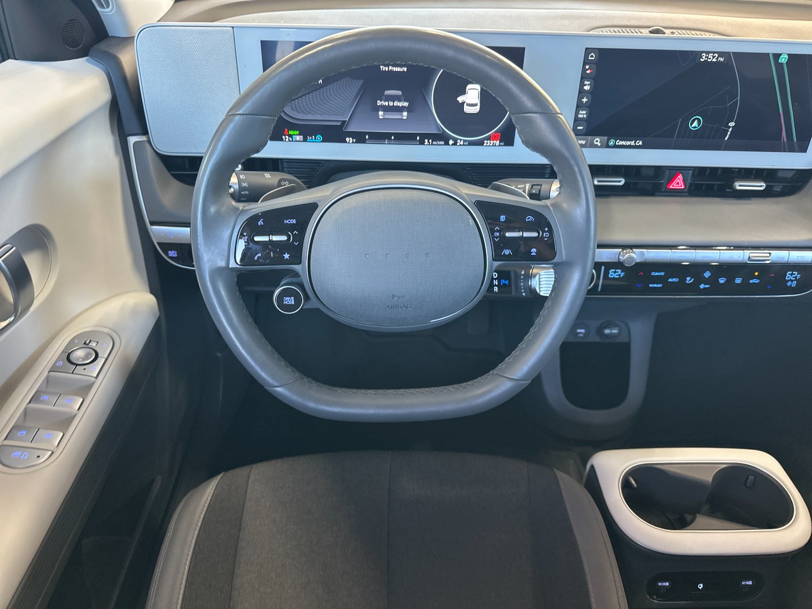 Used 2024 Black Hyundai SEL image 13