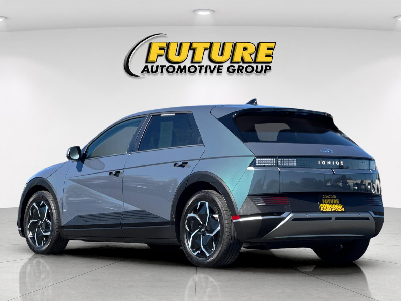 Used 2024 Green Hyundai SEL image 5
