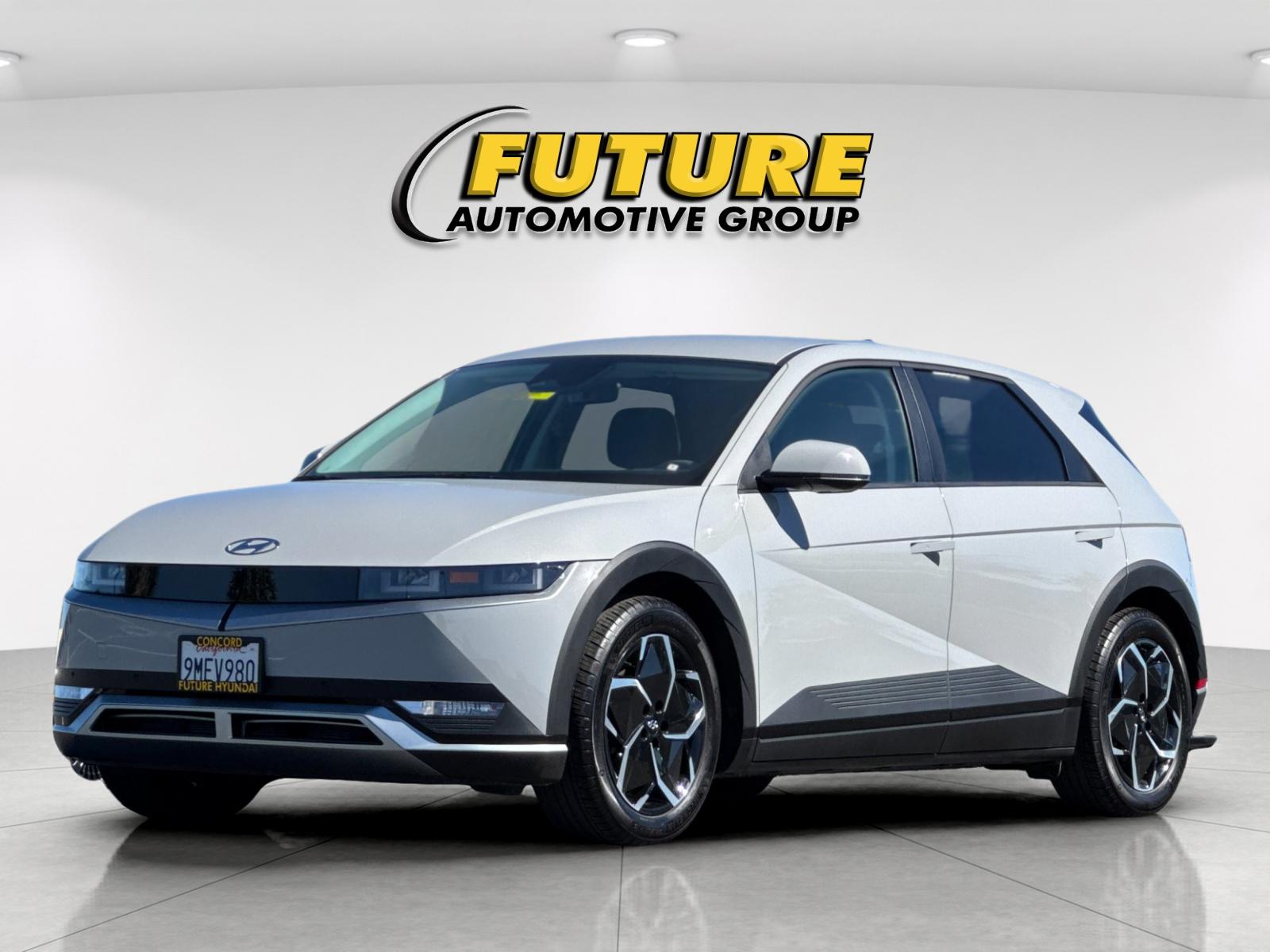 Used 2024 Gray Hyundai SEL image 7