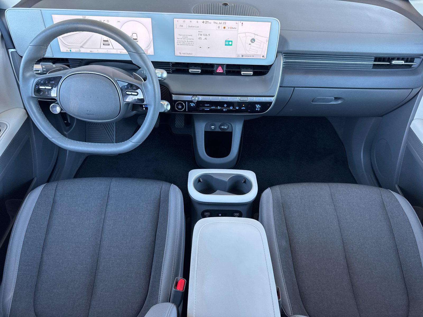 Used 2024 Gray Hyundai SEL image 12
