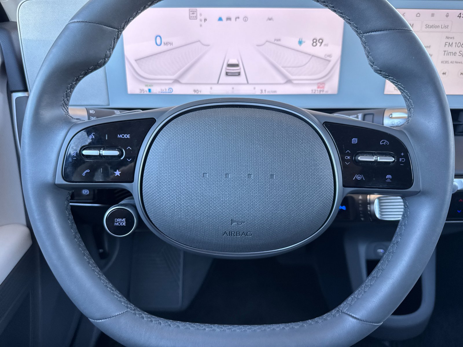 Used 2024 Gray Hyundai SEL image 23