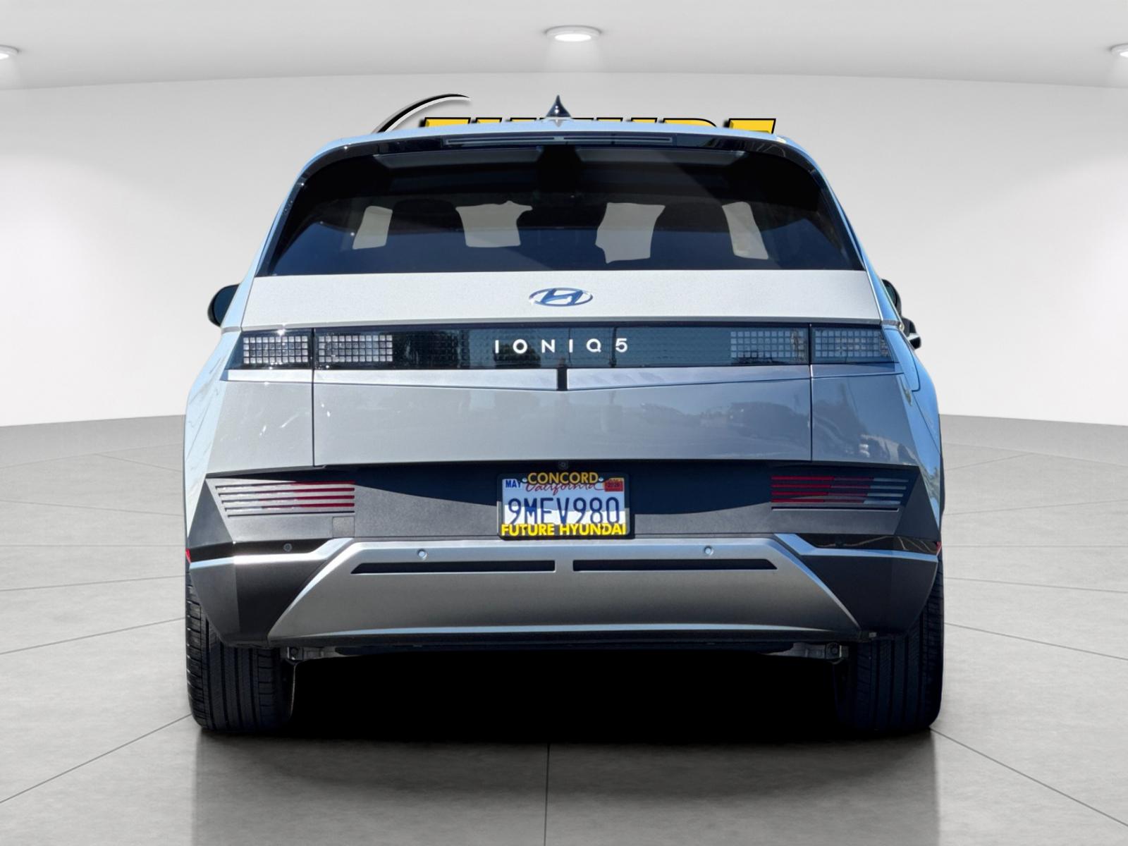 Used 2024 Gray Hyundai SEL image 4