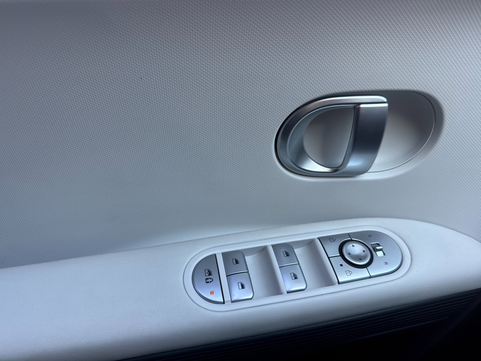 Used 2024 Green Hyundai SEL image 10