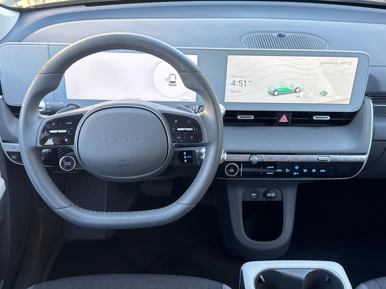 Used 2024 Green Hyundai SEL image 13