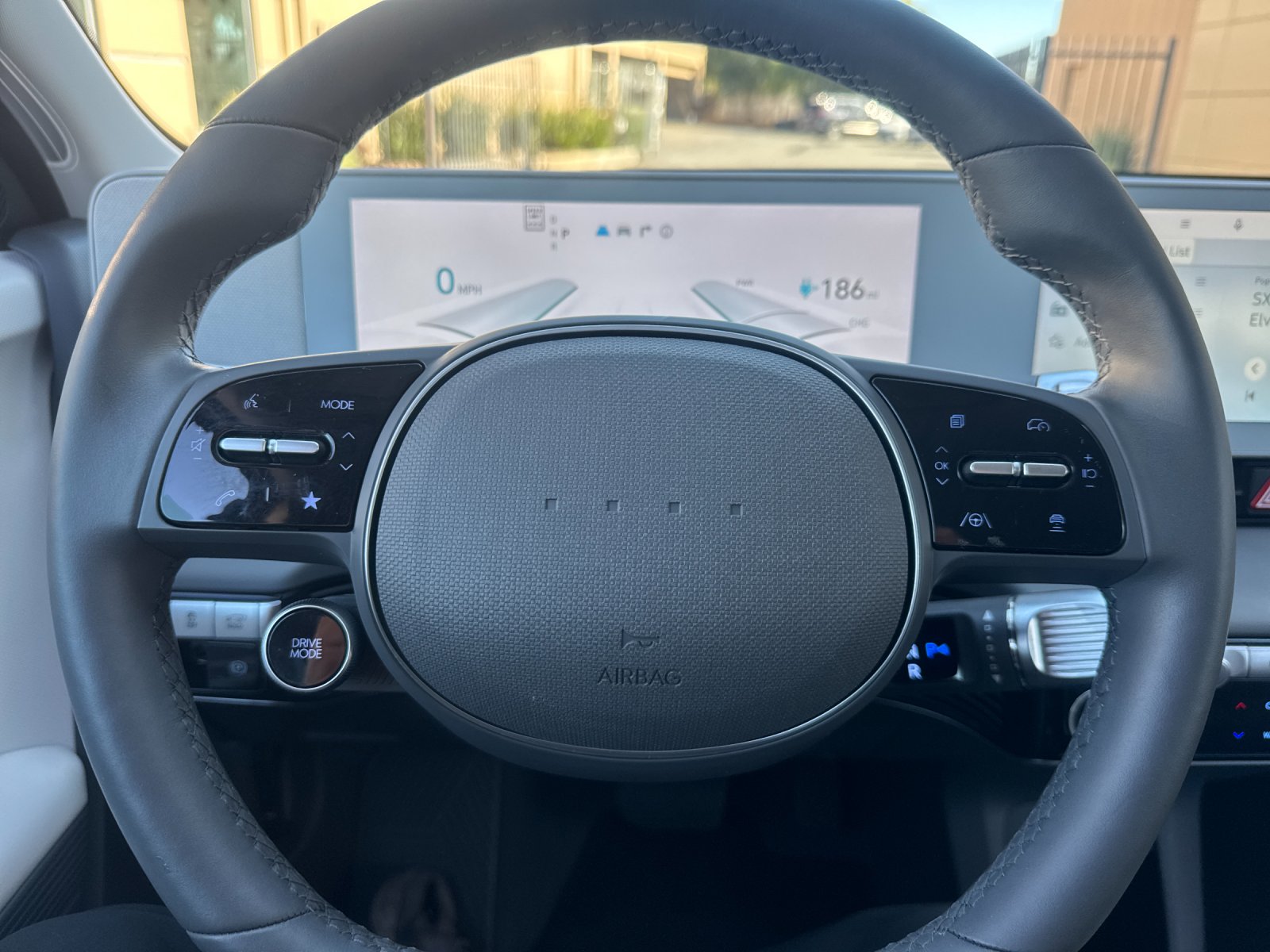 Used 2024 Green Hyundai SEL image 23