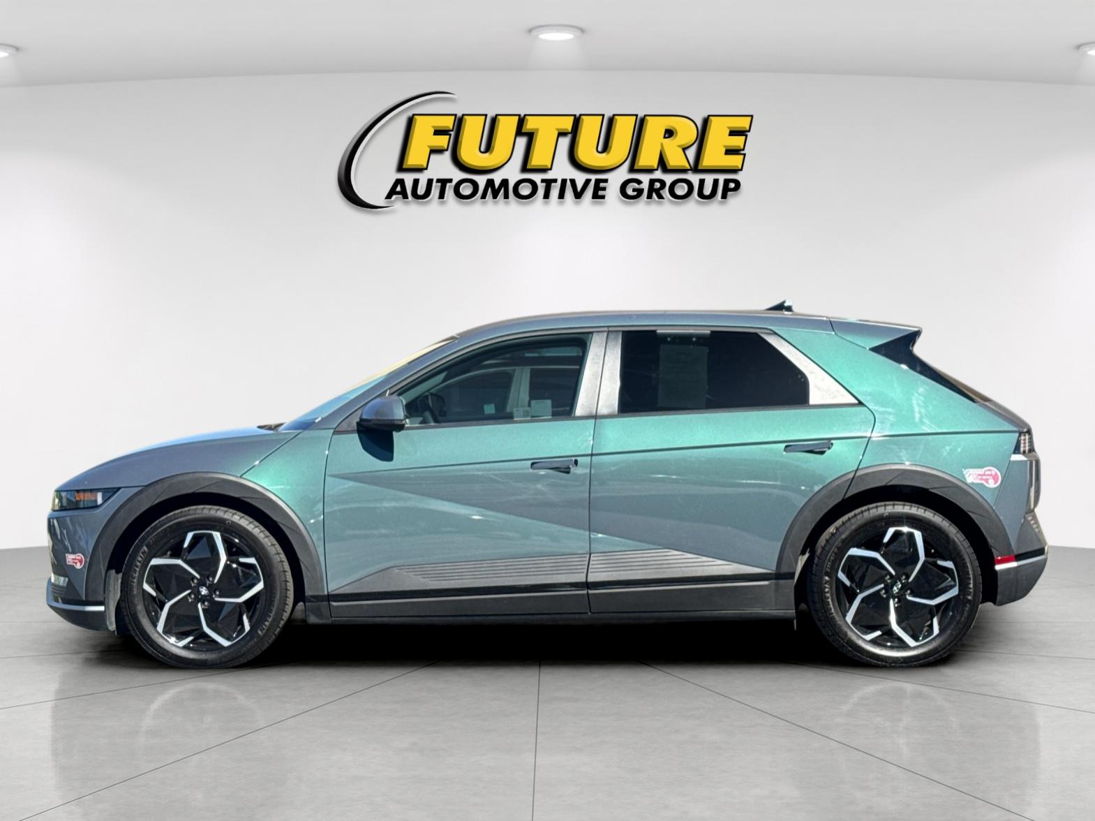 Used 2024 Green Hyundai SEL image 6
