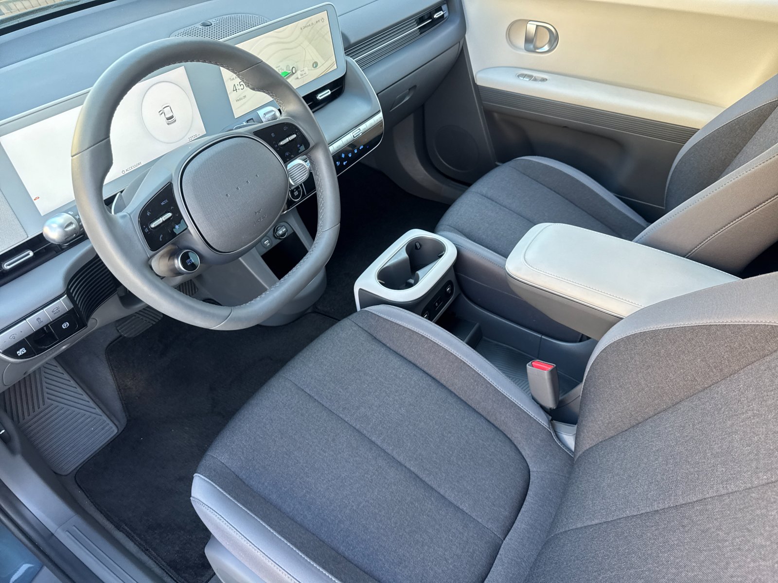 Used 2024 Green Hyundai SEL image 9