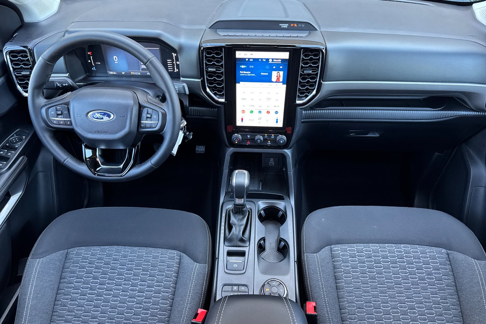 New 2025 Azure Gray Metallic Ford XLT image 5