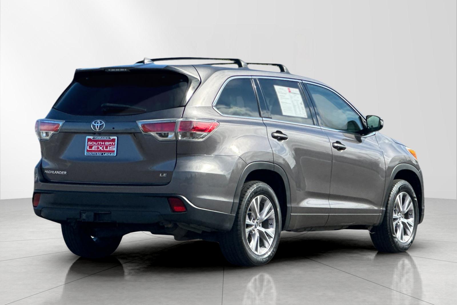 Used 2016 Gray Toyota LE Plus V6 image 6