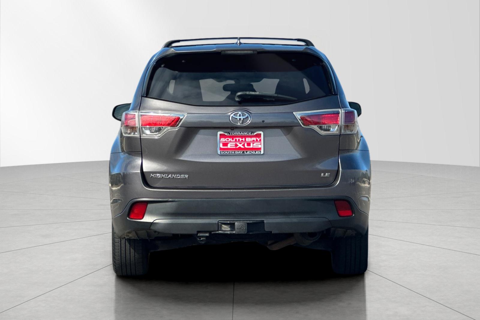 Used 2016 Gray Toyota LE Plus V6 image 5