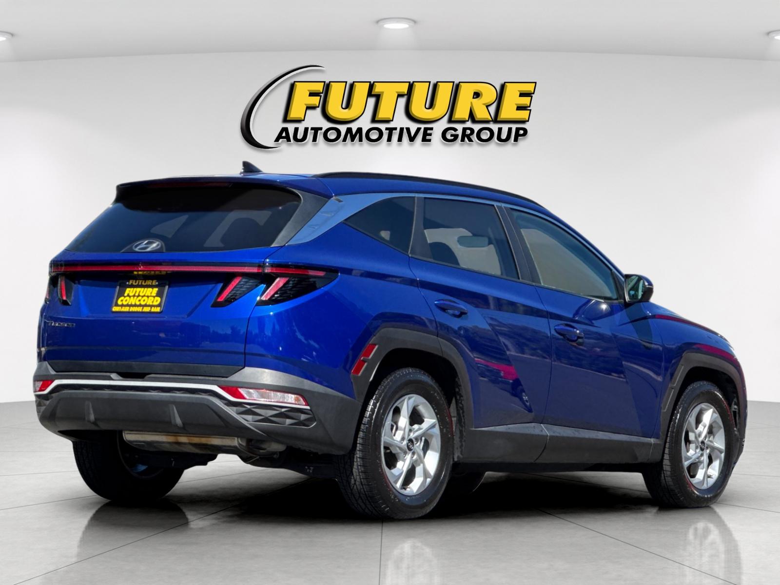 Used 2023 Blue Hyundai SEL image 4