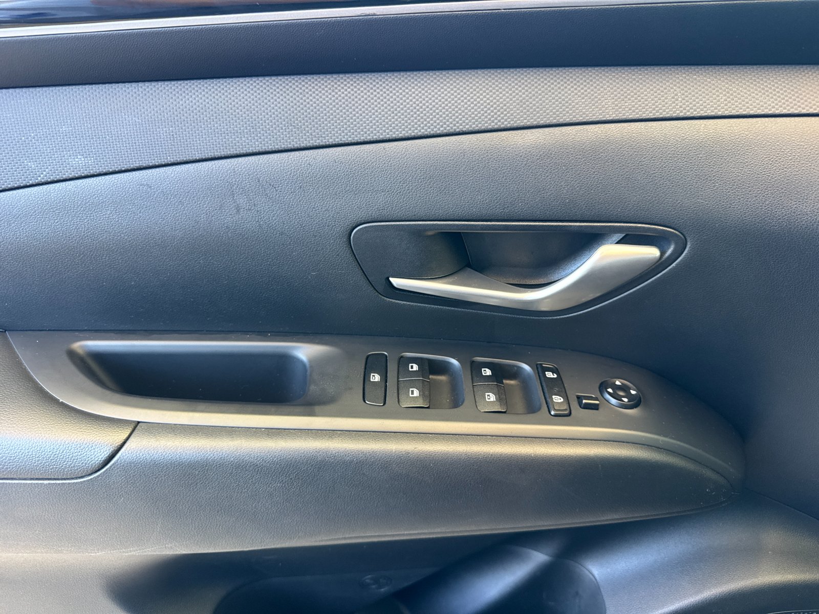 Used 2023 Blue Hyundai SEL image 11