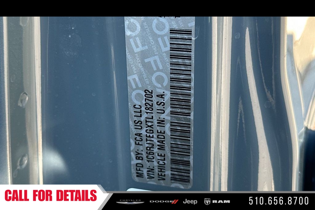 New 2026 Anvil Clear-Coat Exterior Paint Jeep Mojave image 25