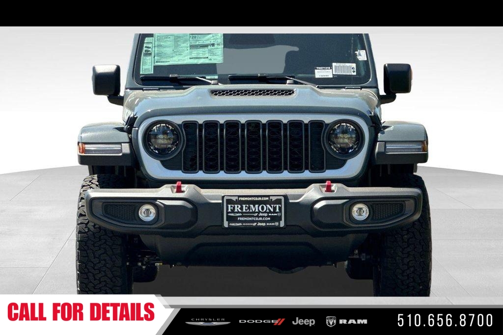 New 2026 Anvil Clear-Coat Exterior Paint Jeep Rubicon image 8