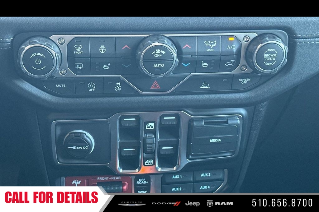 New 2026 Anvil Clear-Coat Exterior Paint Jeep Rubicon image 19