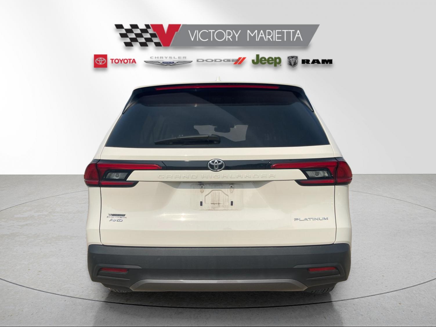 Used 2024 White Toyota Platinum image 4