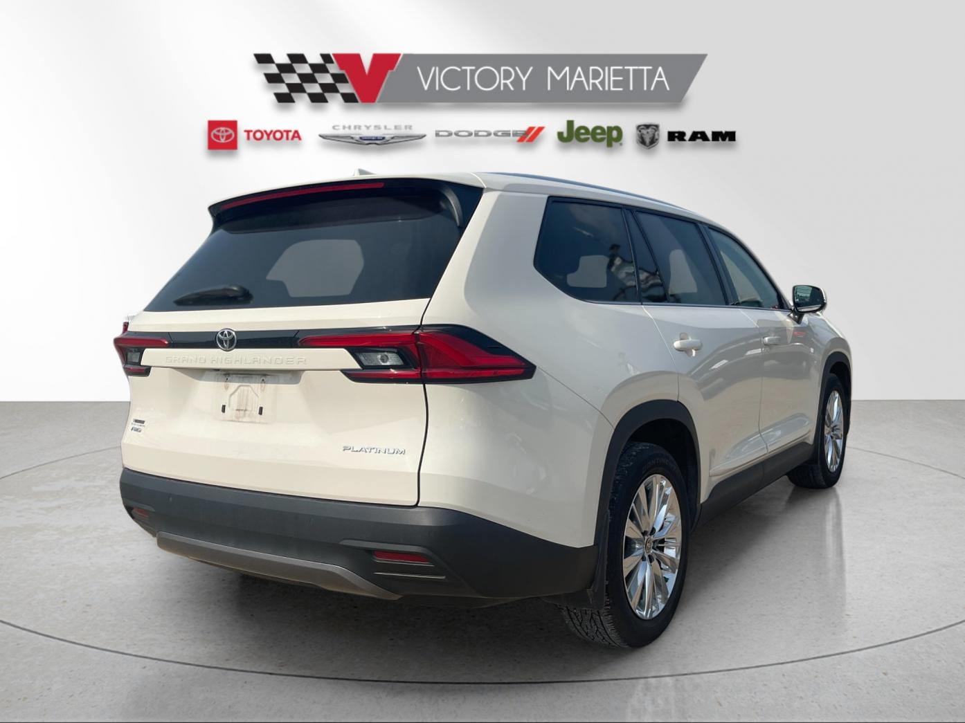 Used 2024 White Toyota Platinum image 5