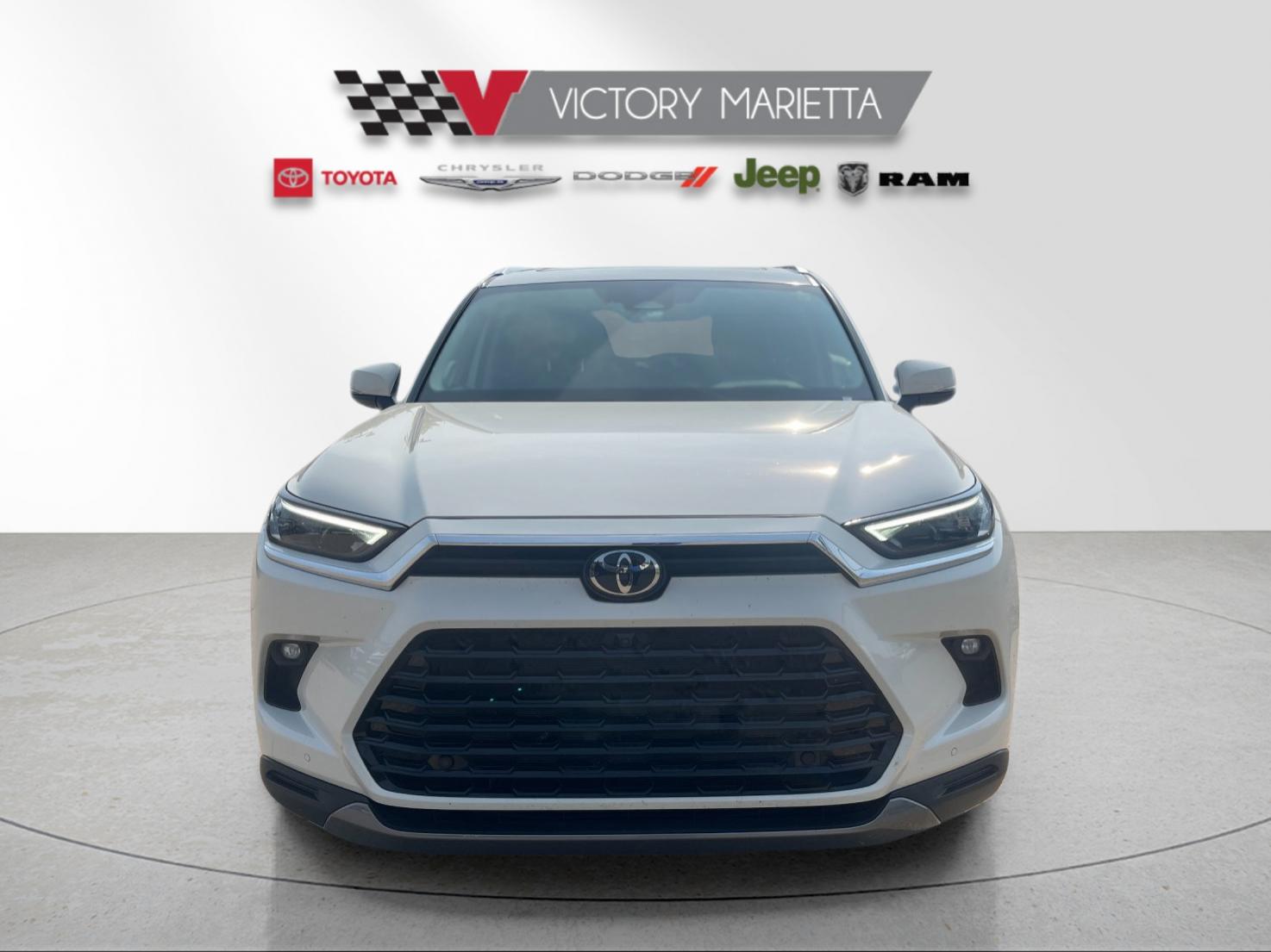 Used 2024 White Toyota Platinum image 8