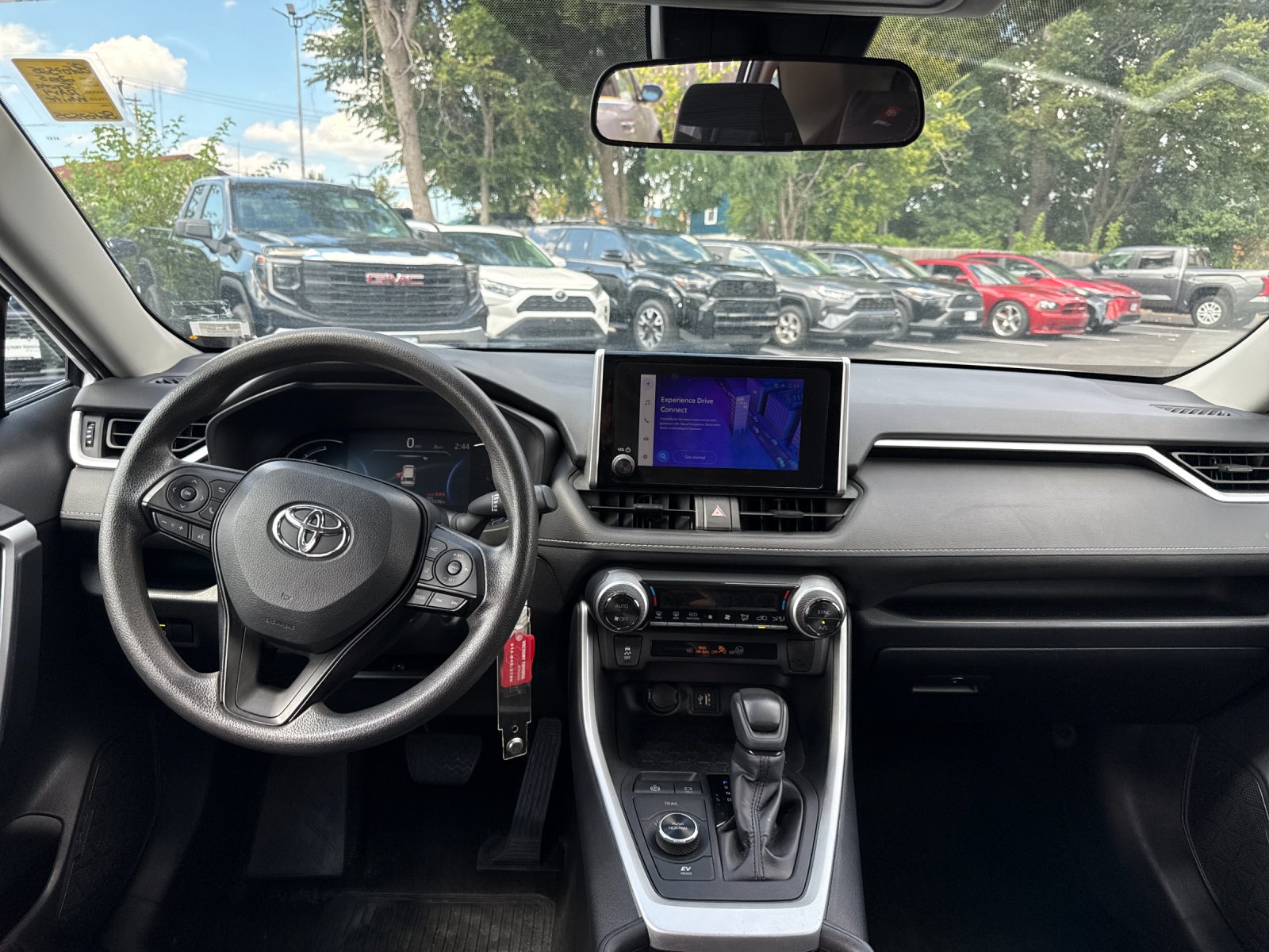 Used 2025 White Toyota LE image 13