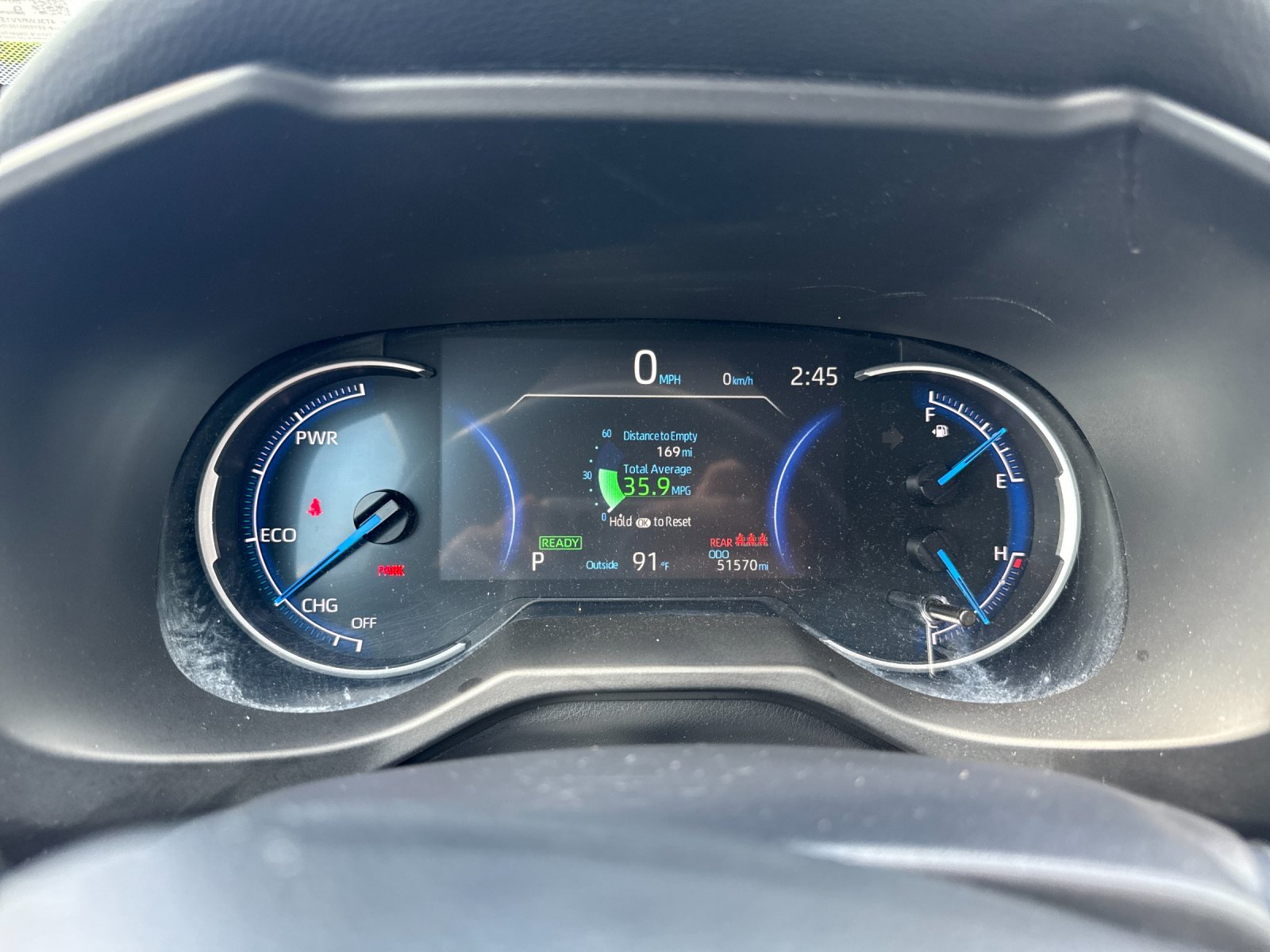 Used 2025 White Toyota LE image 18