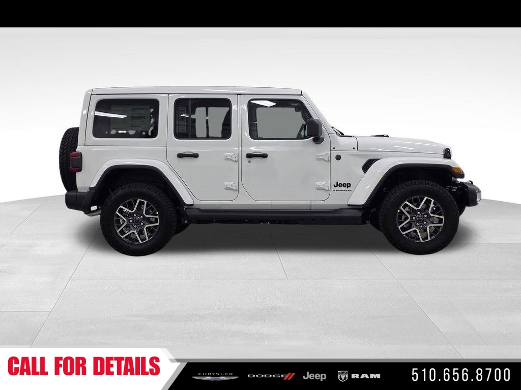 New 2026 Bright White Clear-Coat Exterior Paint Jeep Sahara image 4