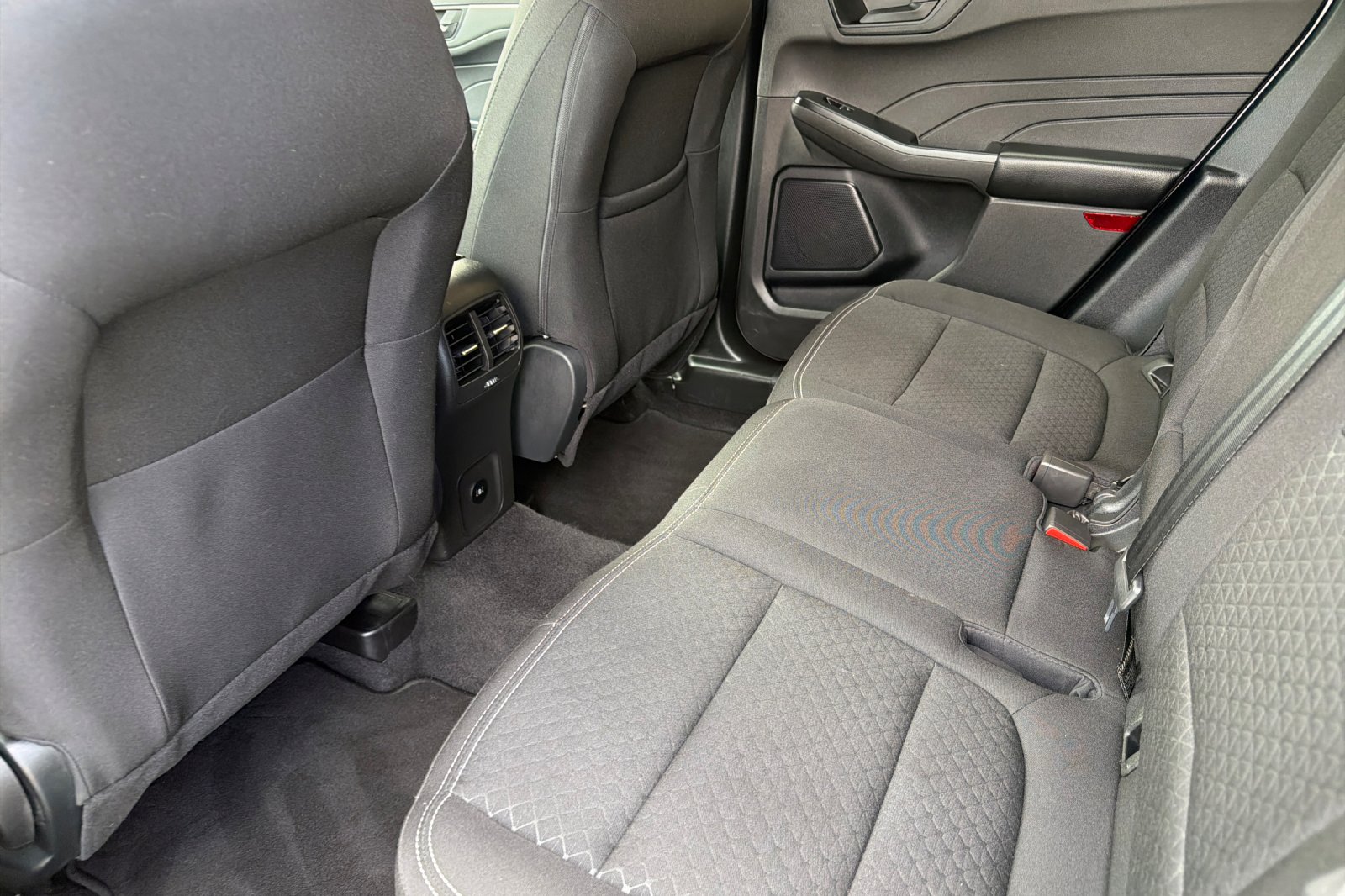 Used 2025 Oxford White Ford Active image 12