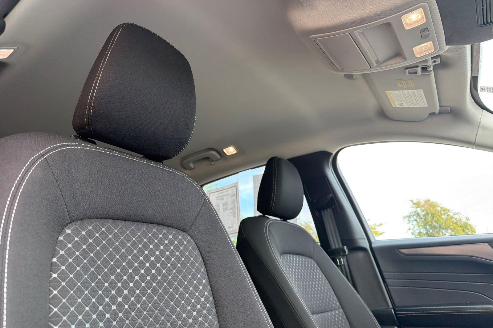 Used 2025 Oxford White Ford Active image 17