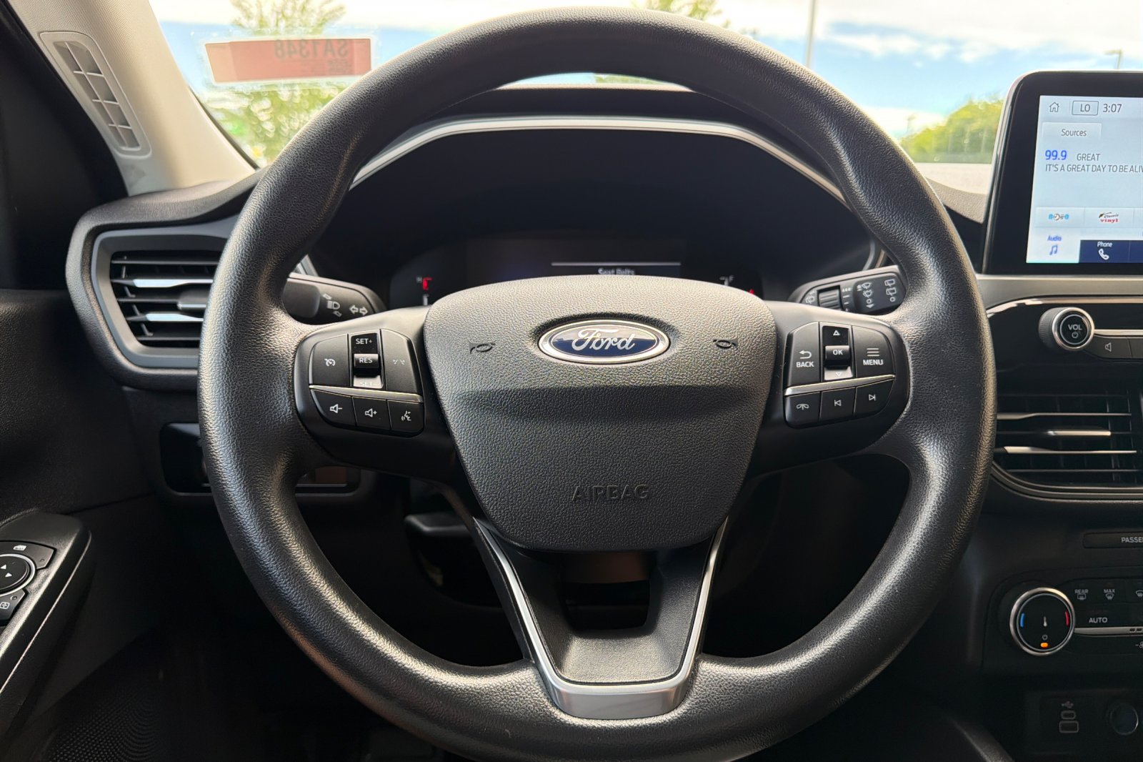 Used 2025 Oxford White Ford Active image 23