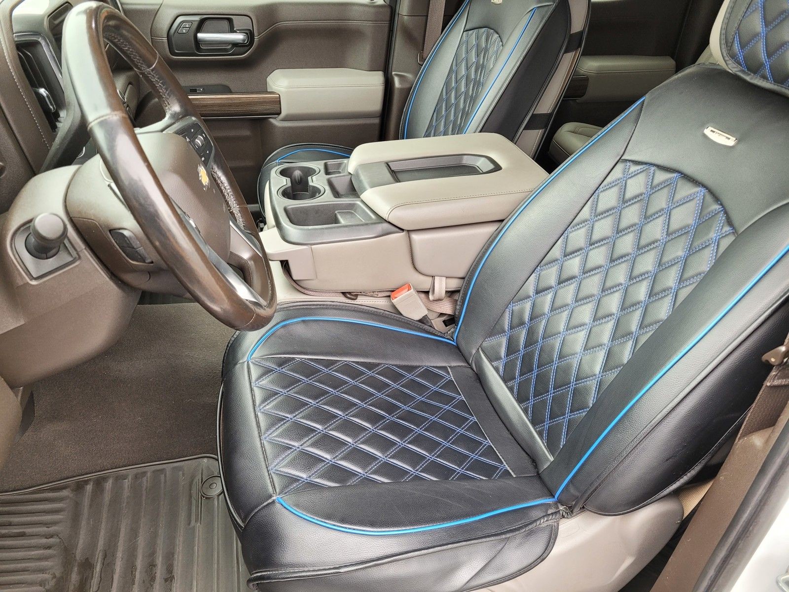 Used 2020 White Chevrolet LT image 15