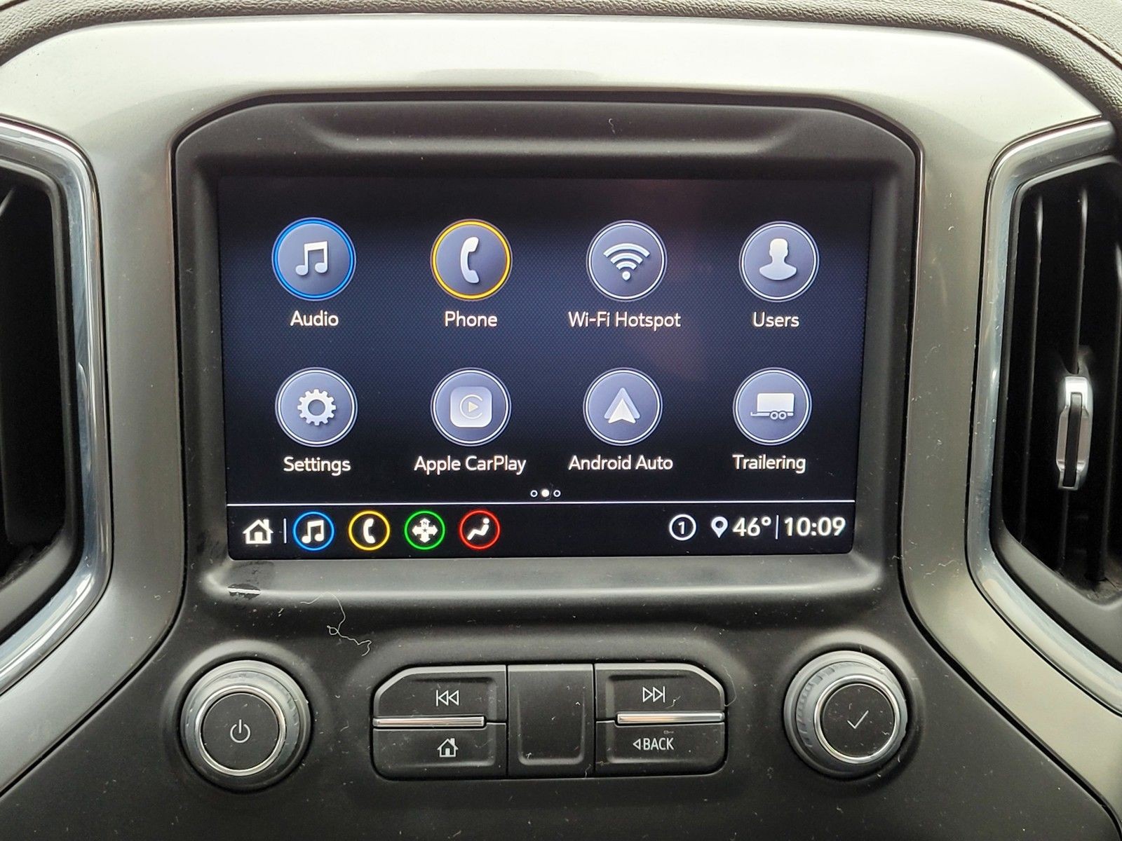 Used 2020 White Chevrolet LT image 18